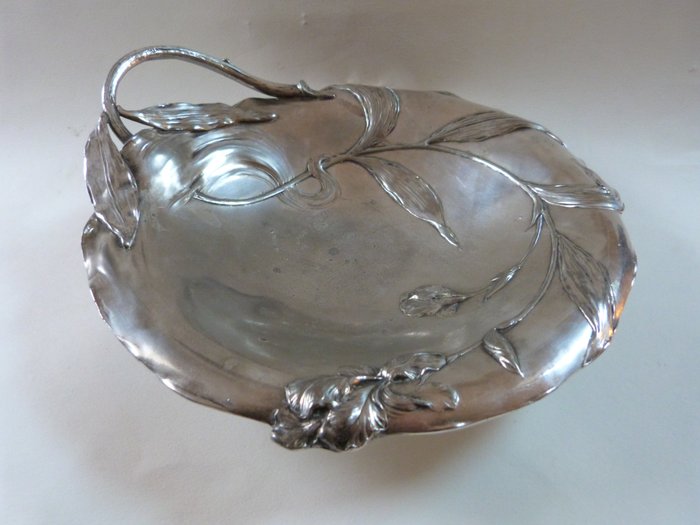 Preview of the first image of Art Nouveau dish.