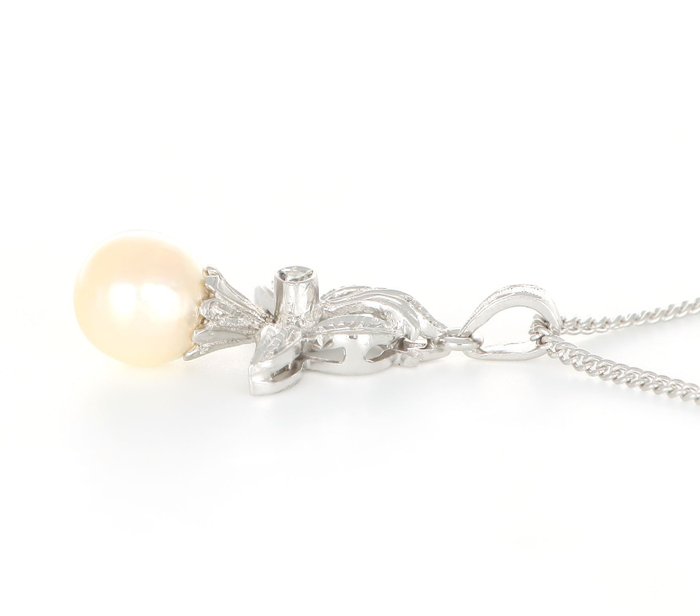 Image 3 of Vintage - No Reserve Price - 18 kt. Akoya pearl, White gold - Necklace with pendant - 0.02 ct Diamo