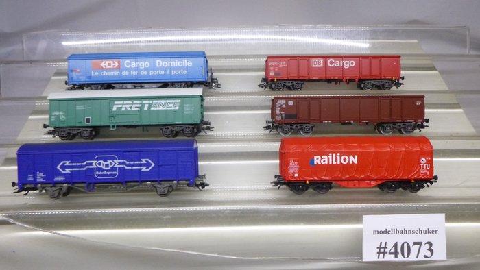 Preview of the first image of Märklin, Roco H0 - Aus Set 23445 u.a. - Freight carriage - 6 piece set of long international freigh.