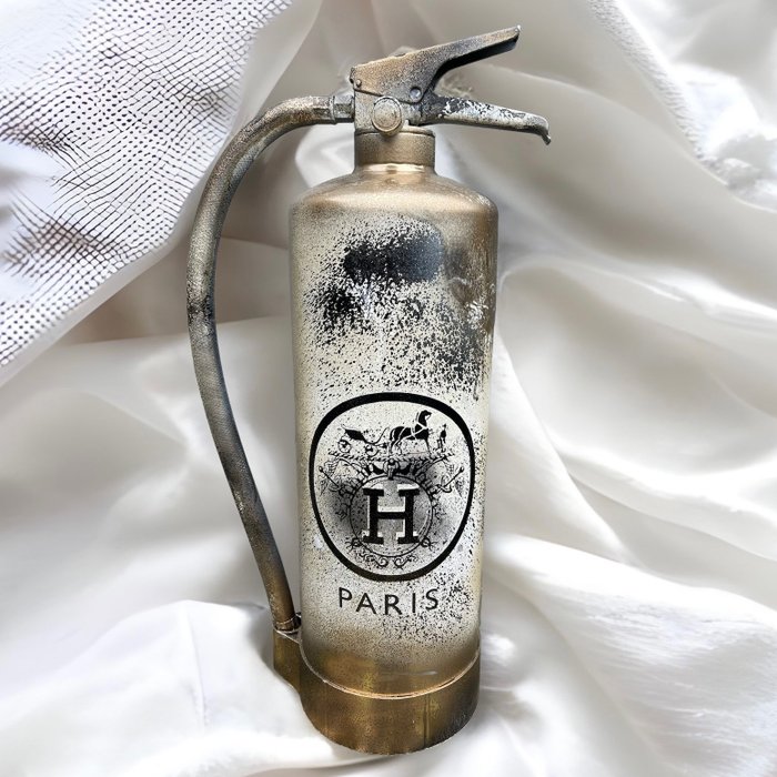 Preview of the first image of DALUXE ART - Hermés Fire extinguisher.