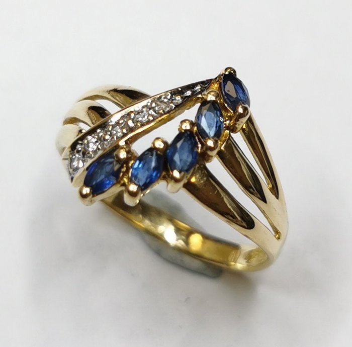 Preview of the first image of 18 kt. Gold - Ring - 0.05 ct Sapphire - Diamonds, Sapphires.