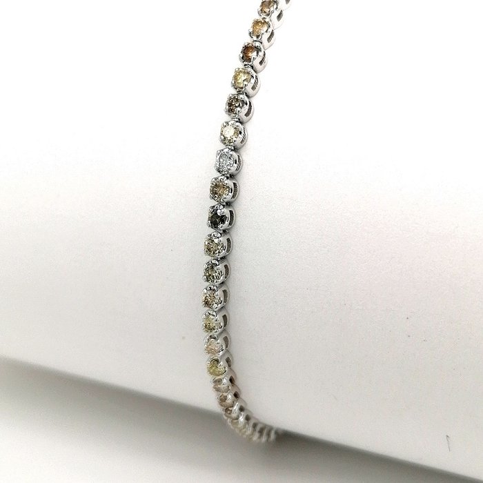 Preview of the first image of ***no reserve price* White gold - Tennis bracelet - 2.01 ct Diamond.