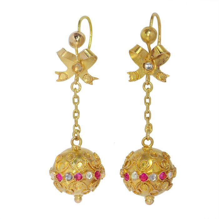 Image 2 of NO RESERVE PRICE - 18 kt. Yellow gold - Earrings - White and Red Strass, Vintage antique anno 1900
