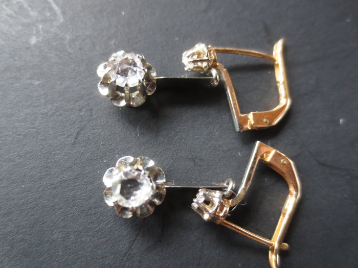 Preview of the first image of 18 kt. Gold - Earrings - Diamonds.