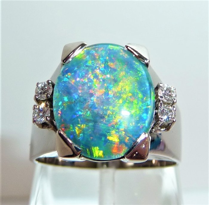 Preview of the first image of Handcrafted - 14 kt. White gold - Ring - 2.50 ct Opal - 0.12ct. diamonds/brilliant cut.