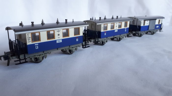 Preview of the first image of Fleischmann H0 - Passenger carriage set - Edelweiss.