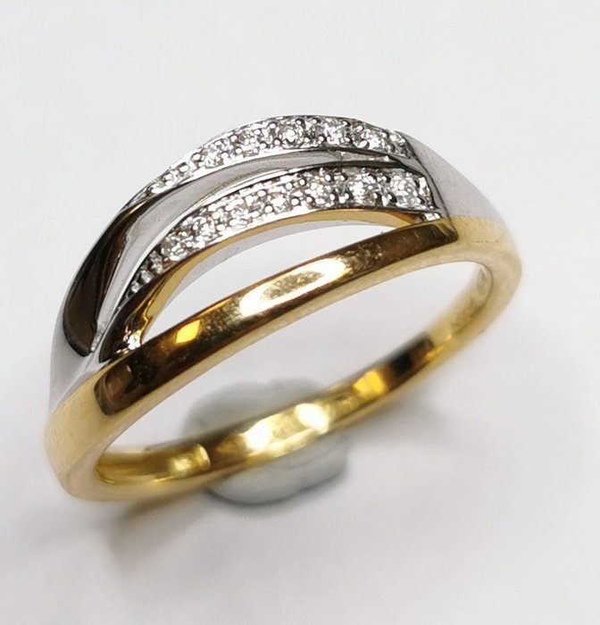 Preview of the first image of NO RESERVE - 18 kt. Gold - Ring - Diamonds.