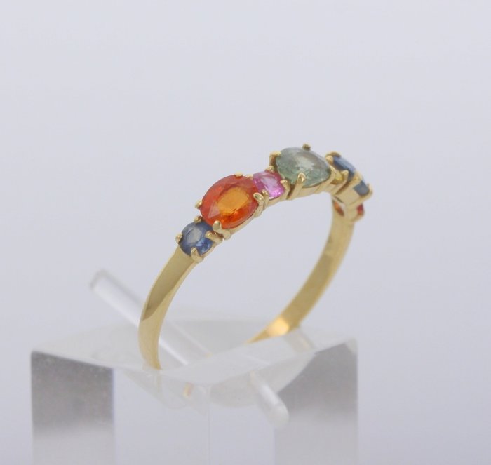Image 3 of 18 kt. Yellow gold - Ring - Spinels