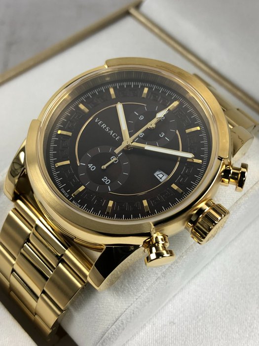Preview of the first image of Versace - Urban Chronograph - VEV4006 19 - Men - 2011-present.