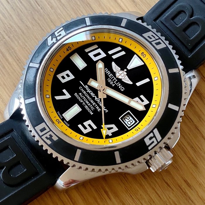 Preview of the first image of Breitling - Superocean - A17364 - Men - 2000-2010.