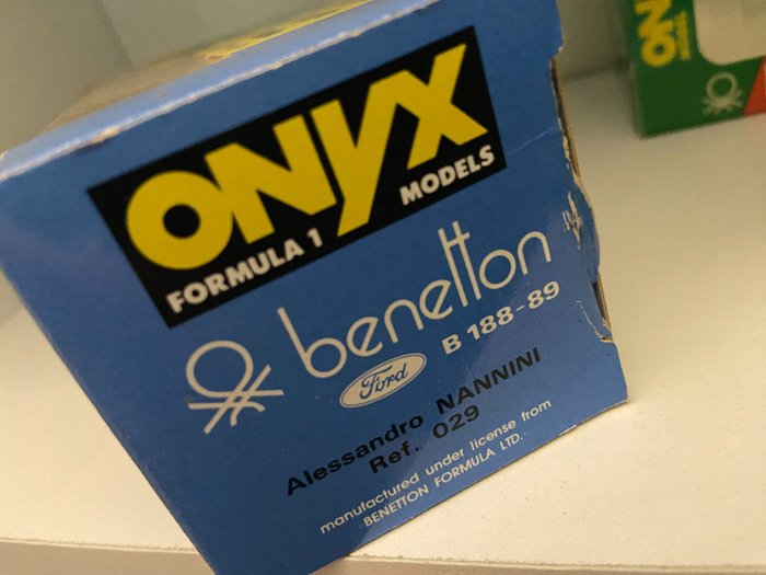 Image 3 of Onyx - 1:43 - Benetton collors F1 edition