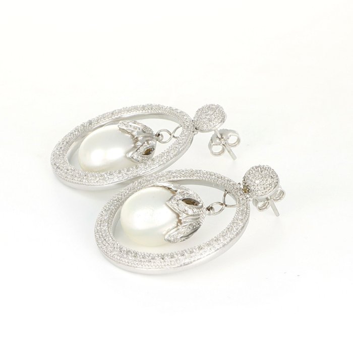 Image 3 of " No Reserve Price " - 14 kt. Akoya pearls, White gold - Earrings - 3.00 ct Diamond