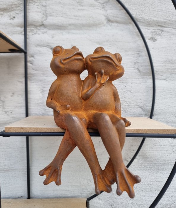 Figurine - A jolly frog couple - Eisen (Gusseisen/ Schmiedeeisen)
