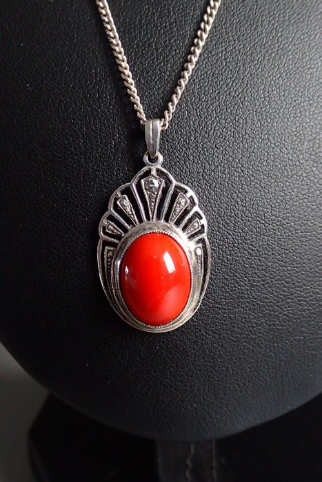 Preview of the first image of Art Deco hanger met cabochon van Gallalith - Pendant with Chain (2).