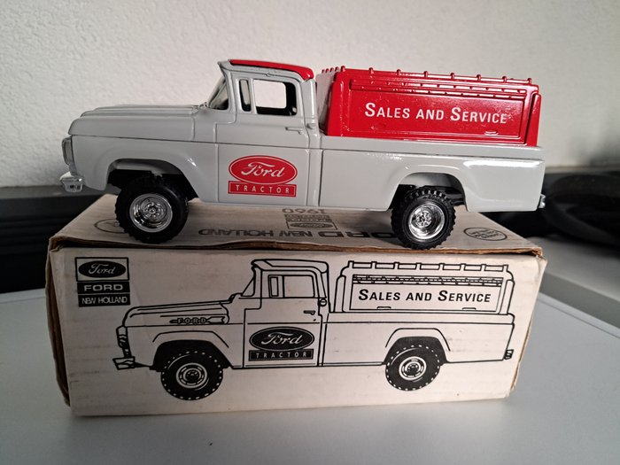 Preview of the first image of Ertl - 1:25 - Ford - Truck.