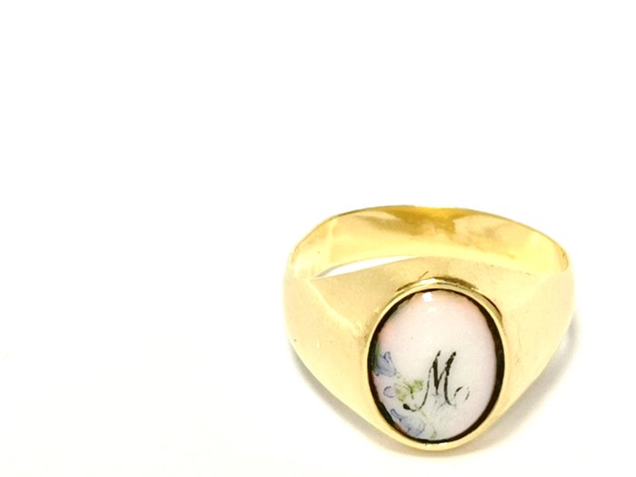 Preview of the first image of 18 kt. Gold - Ring.