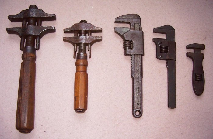 Preview of the first image of Tools - Set: 5 Antique Wrenches - Predecessors of today's Bahco - 1890/1950.