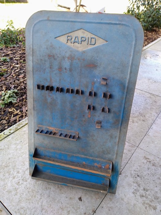 Preview of the first image of Tools - RAPID Garage - gereedschapspaneel - 1960-1970.