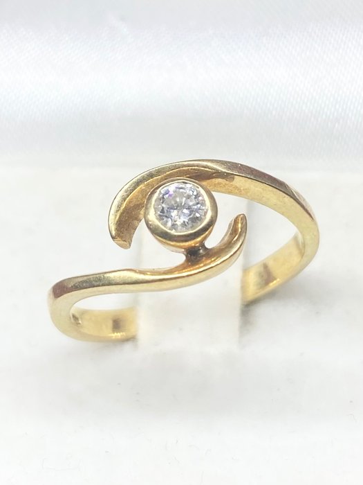 Preview of the first image of 18 kt. Yellow gold - Ring Diamond.