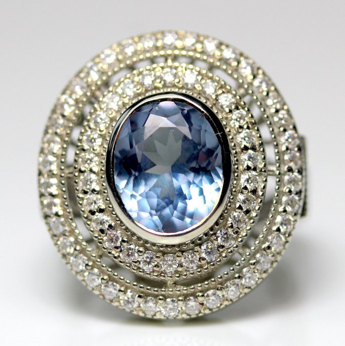 Preview of the first image of 14 kt. White gold - Ring - 4.35 ct Tanzanite - 0.64 ct diamonds - GIA certified.