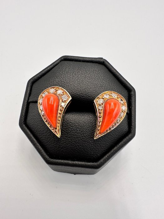 Image 2 of 14 kt. Yellow gold - Earrings Coral - Diamonds