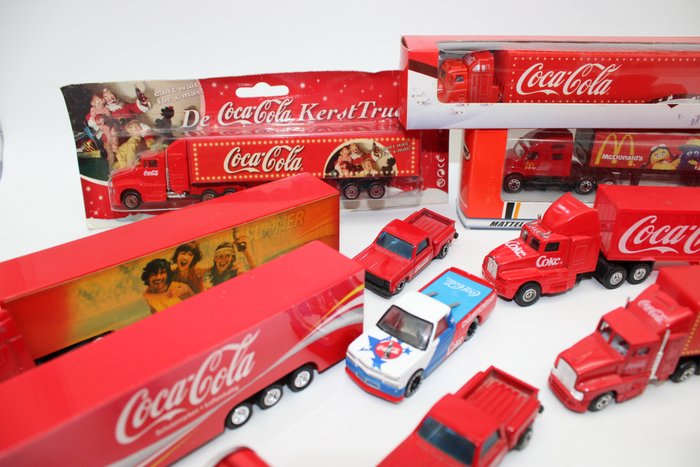 Image 2 of Dinky Toy-Matchbox - 1:87 - Verschillen modelauto's met Coca Cola livery