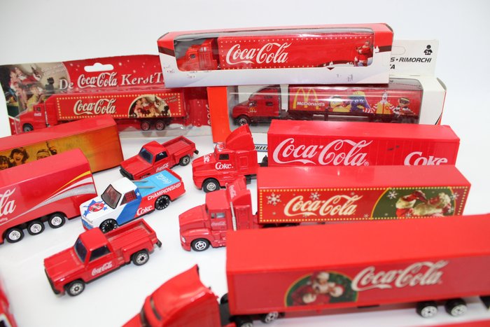 Image 3 of Dinky Toy-Matchbox - 1:87 - Verschillen modelauto's met Coca Cola livery