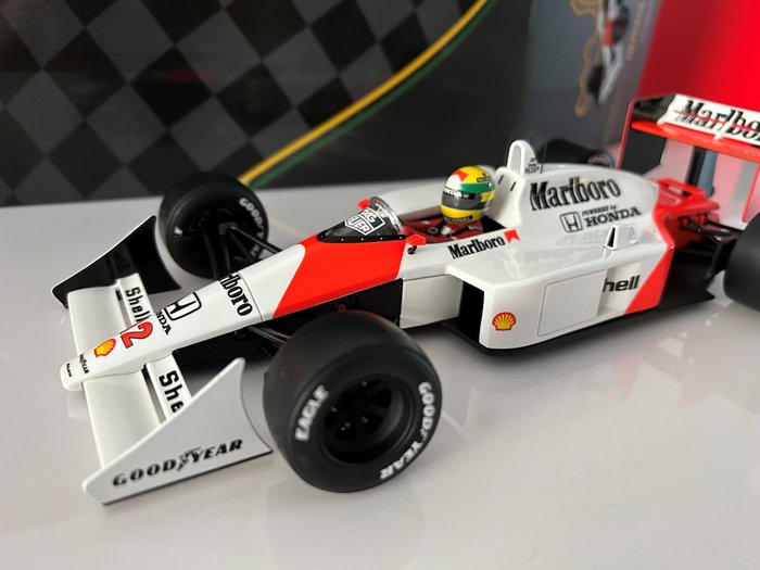 Image 2 of PremiumX - 1:18 - McLaren Honda MP4/4 1988 Ayrton Senna - GP Japan
