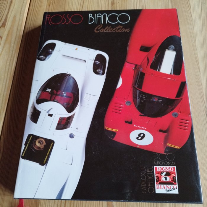 Preview of the first image of Books - Buch - Ausstellungskatalog 200 Automobiles Rosso Bianco Collection - Auto kollektion - 1990.