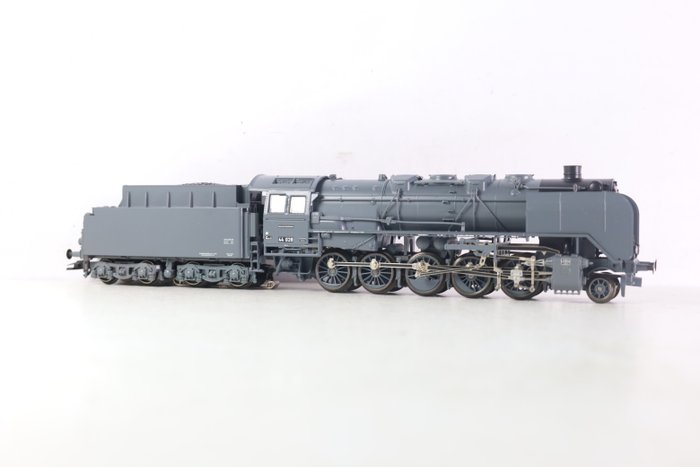 Preview of the first image of Märklin H0 - 37881 - Steam locomotive with tender - BR 44 in gray livery - DRG.