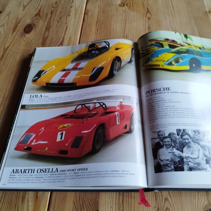 Image 3 of Books - Buch - Ausstellungskatalog 200 Automobiles Rosso Bianco Collection - Auto kollektion - 1990