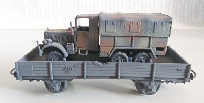 Image 2 of Märklin H0 - Freight carriage - 3 unit diesel with tarpaulin, barrel tank system and field kitchen
