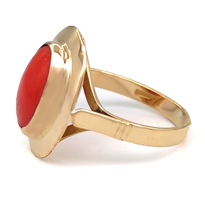 Image 3 of 18 kt. Yellow gold - Ring - Mediterranean red coral measuring 6.90 x 10.90 mm