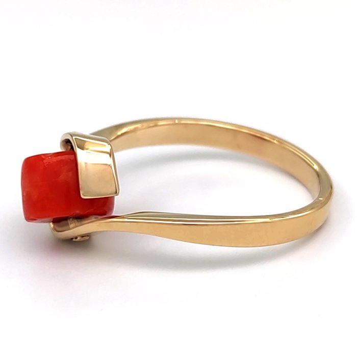 Image 3 of 18 kt. Yellow gold - Ring - Mediterranean red coral measuring 5.08 x 7.88 mm