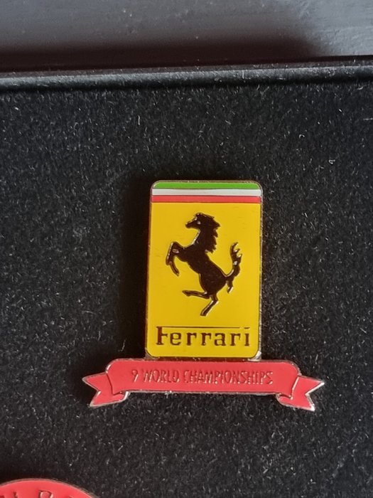 Image 2 of Emblem/mascot/badge - 5 Spille - Ferrari - Maserati - Cooper - VanWall - British Racing Motors