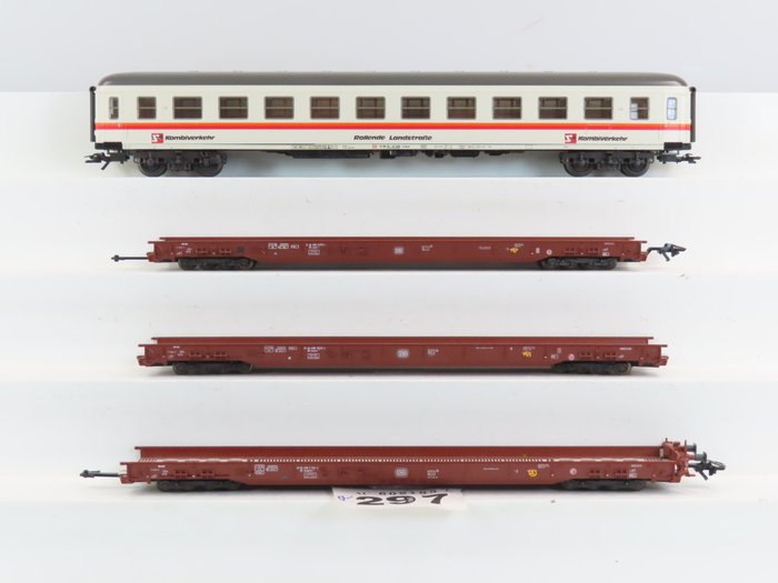 Image 3 of Märklin H0 - 4741/4232 - Freight carriage, Passenger carriage - "Rollende Landstraße" cars with pas