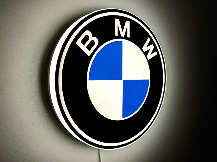 Image 2 of Sign - BMWIlluminated lightbox dimmable cold/warm Light. - BMW - After 2000