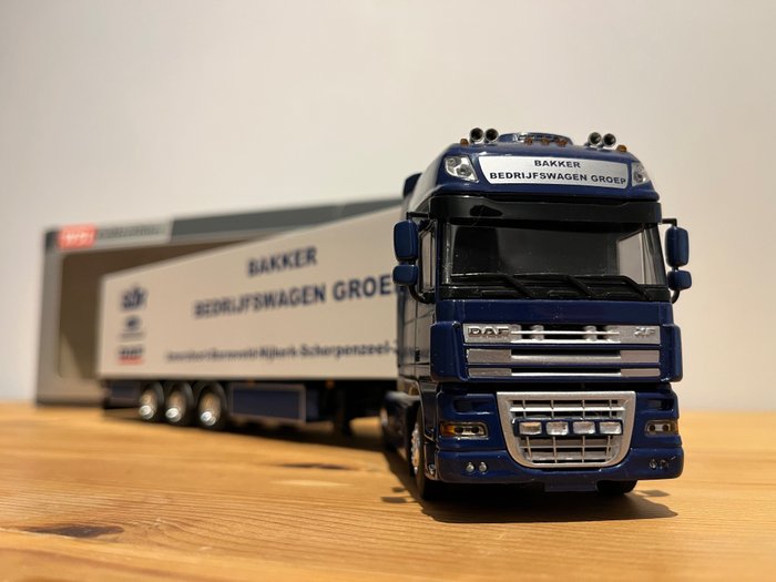 Image 3 of WSI - 1:50 - DAF 105 XF SSC 4x2 - Truck with refrigerated trailer from Bakker commercial vehicle gr