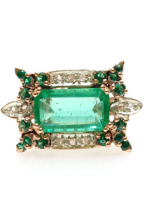 Preview of the first image of "NO RESERVE PRICE" - 9 kt. Pink gold, Silver - Ring - 5.00 ct Emerald - Diamonds, Emeralds.