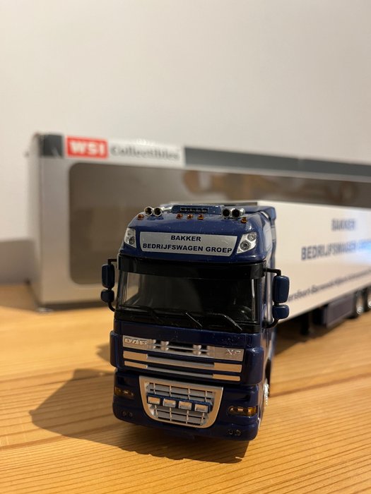 Image 2 of WSI - 1:50 - DAF 105 XF SSC 4x2 - Truck with refrigerated trailer from Bakker commercial vehicle gr