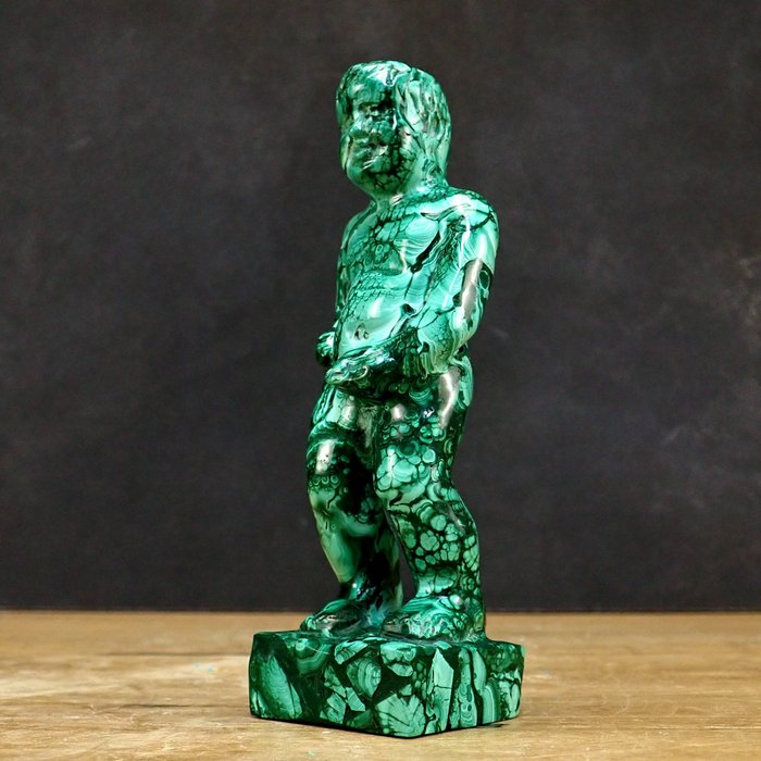 malachite - First Quality Malachite Carving - 150×50×40 mm