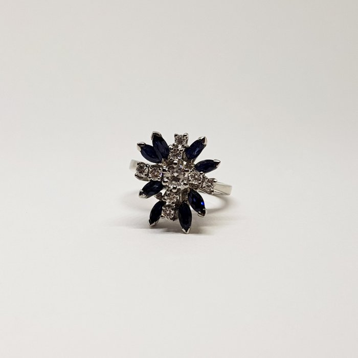 Preview of the first image of 18 kt. Gold, White gold - Ring - 0.27 ct Diamond - Diamonds, Sapphires.