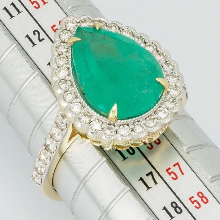 Image 3 of ALGT Certified - 14 kt. Bicolour - Ring - 3.82 Cts Emerald - 0.68 Cts - 38 Pcs Natural Diamond