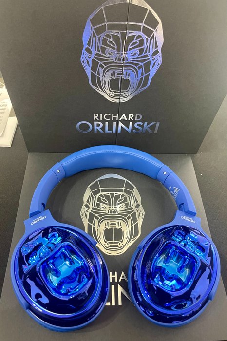 Preview of the first image of Richard Orlinski (1966) - HEADPHONES KONG - Chrome Blue.