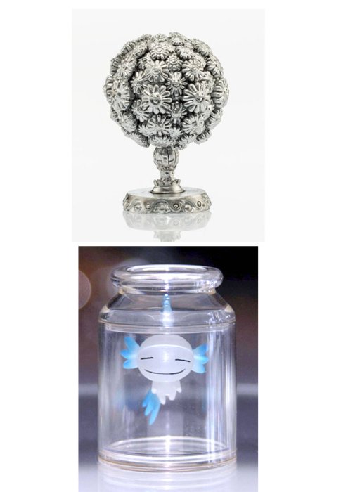 Preview of the first image of Takashi Murakami (1962) - Rumble Kun In A Jar Blue & Flower Ball Silver.