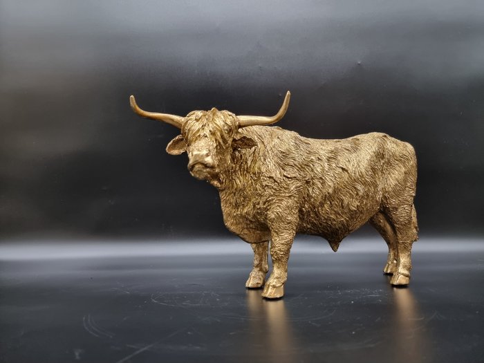 Statue, Large Highland Cow Statue - 18.5 cm - Resin