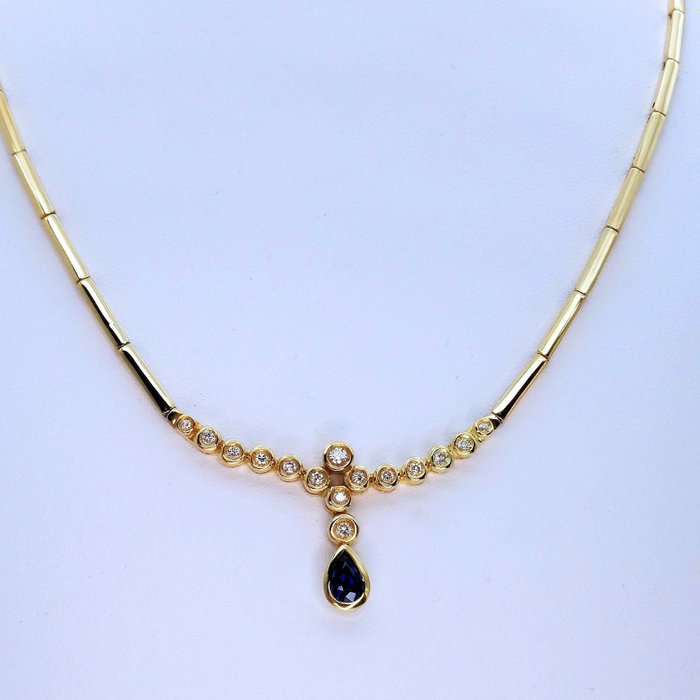 Preview of the first image of 18 kt. Yellow gold - Necklace, Necklace with pendant - 0.83 ct Sapphire - Diamonds.