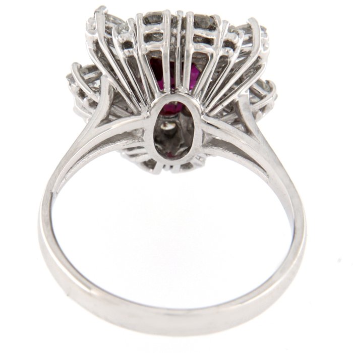Image 3 of 18 kt. White gold - Ring - 1.80 ct Ruby - Ct 1.65 Diamonds - Masterstones n 6222PT356