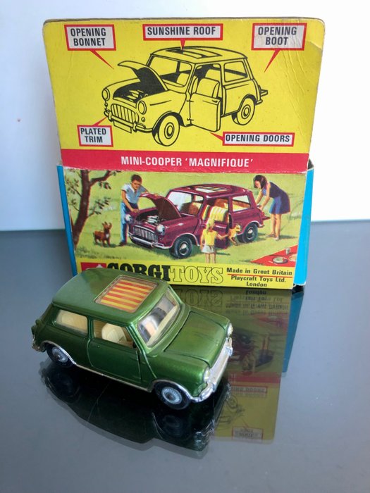 Preview of the first image of Corgi - 1:43 - ref. 334 Mini Cooper - Mint in Box.