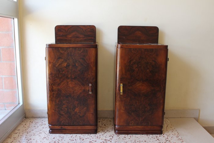 Image 3 of Pair of full-bodied Art Deco bedside tables veneered in olive briar and portoro marble